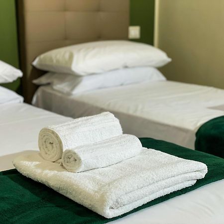 Louma Rooms Bari Exteriör bild